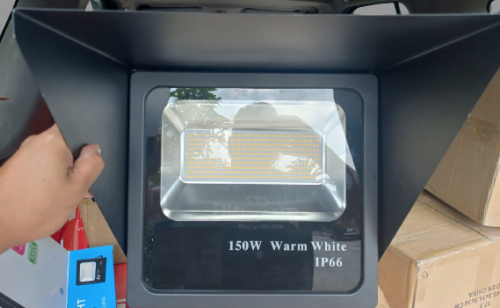 Proyector LED SEC DS43 Visera 150 watt 110lm/w IP66 Cálida (1.700w) photo review