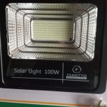 Proyector LED SMD Solar 100 watt Sensor IP67 Luz Fría (100w) photo review