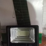 Proyector LED SMD Solar 100 watt Sensor IP67 Luz Fría (100w) photo review